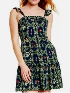 Agua Bendita x Target Dainty Floral Tile Print Ruffle Mini (NWT)
Dress XXL